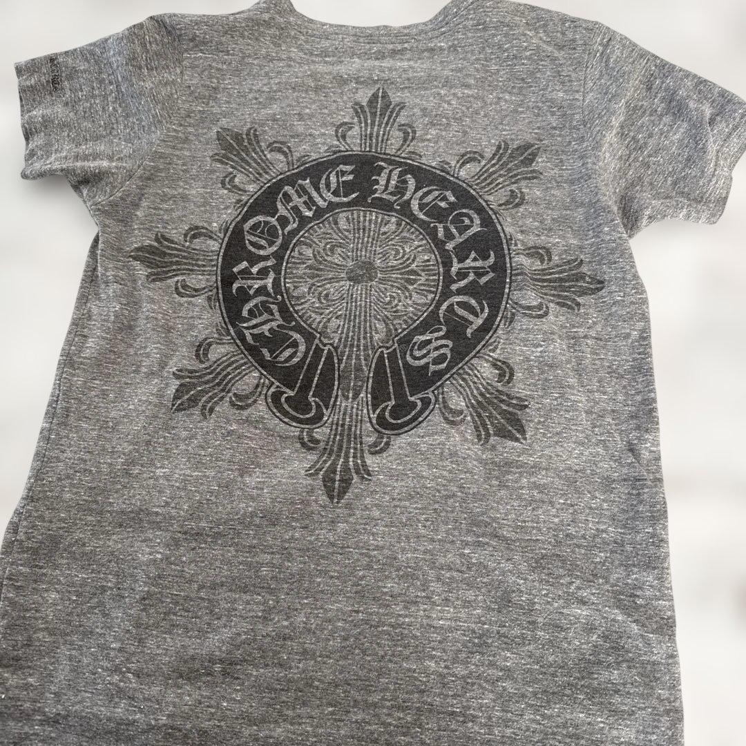 CHROME HEARTS グレー Vネック Tシャツ