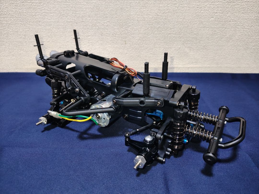 タミヤ 1/10 RC コミカルホーネット