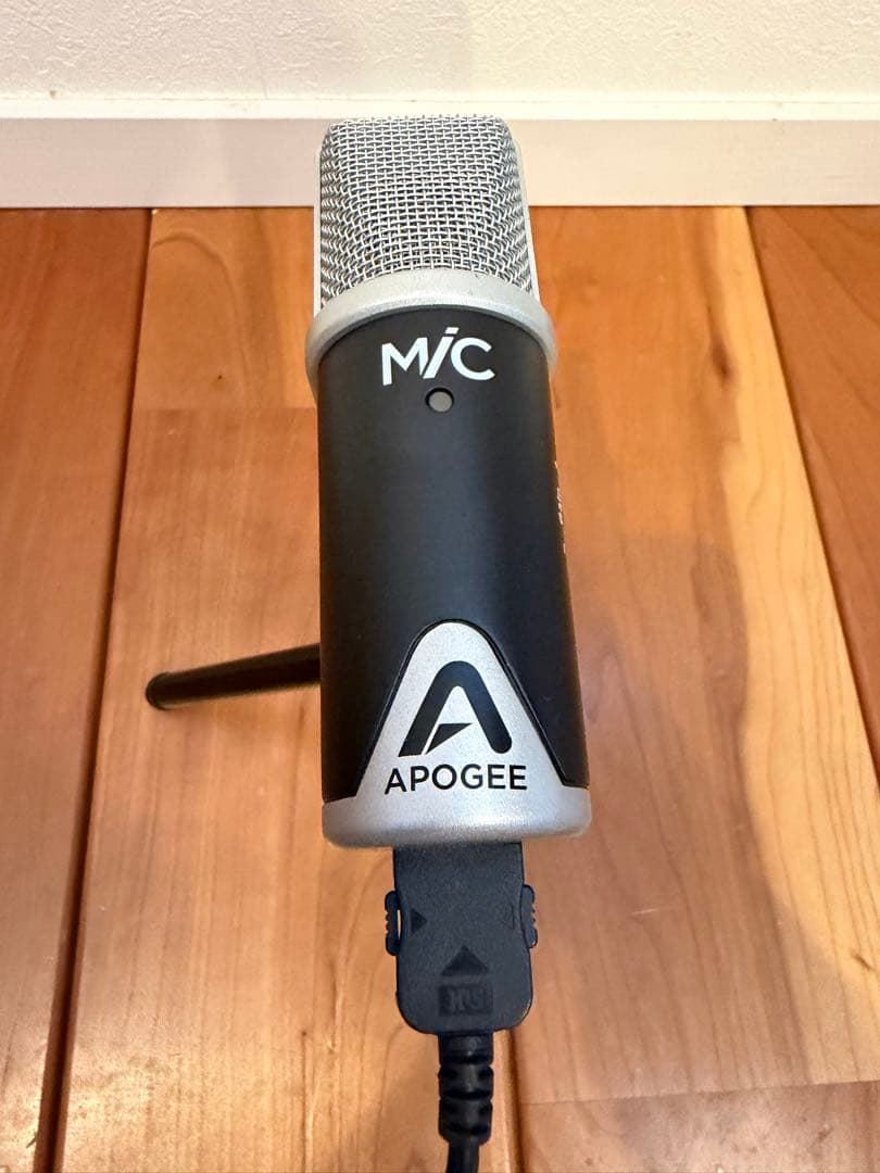 【美品】Apogee マイク　MIC96K-LO 卓上三脚付き