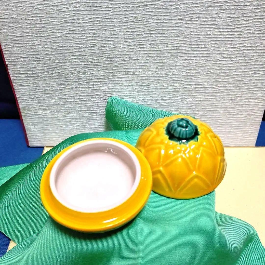 香合、黄コ_チ、蕗のとう、御室窯作