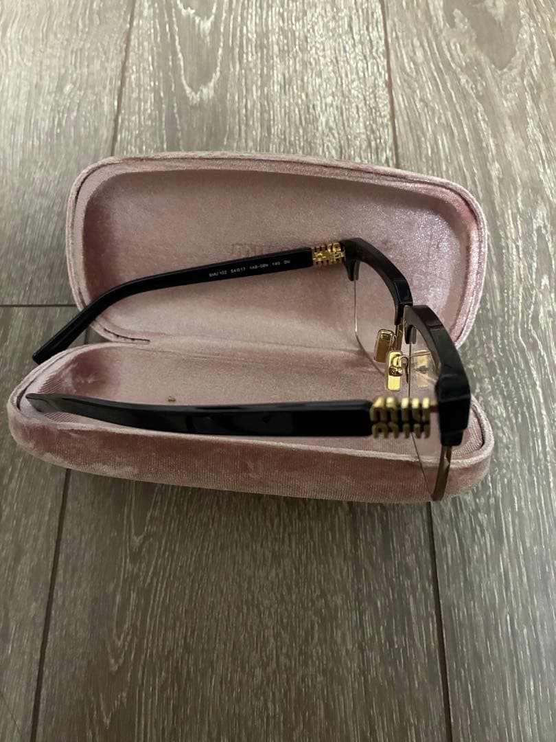 miumiu サングラス