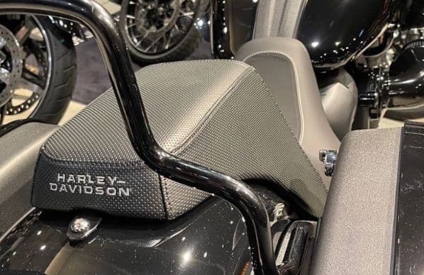 Harley-Davidson スイッチバック 2UPシート