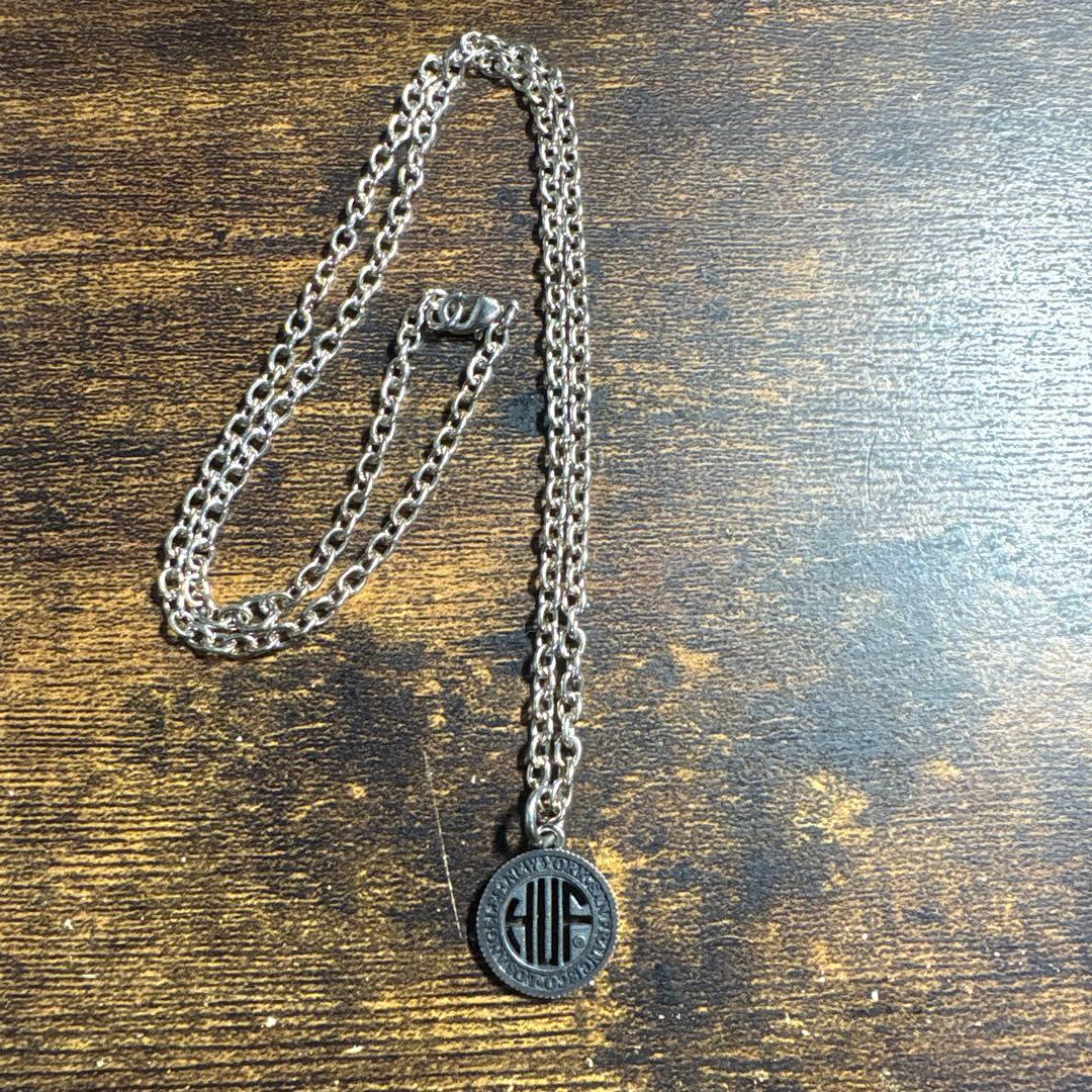 HUF ロゴペンダント ネックレス