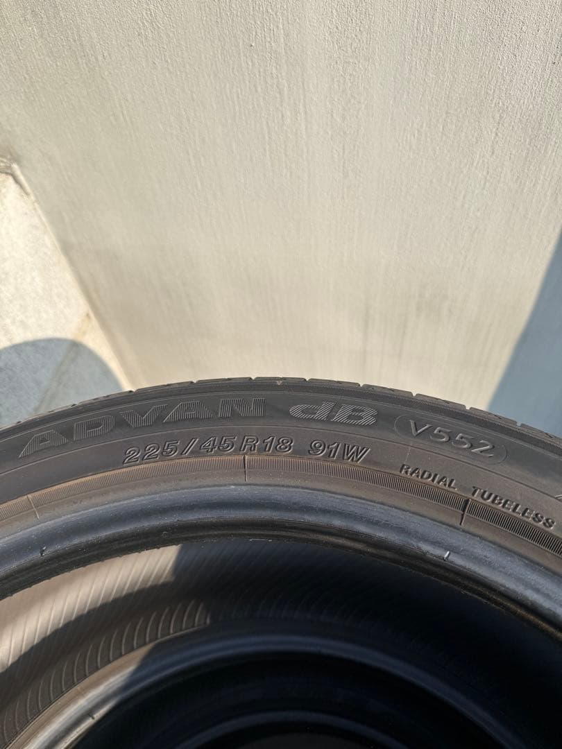 ヨコハマ ADVAN dB V552 225/45R18 4本 静音タイヤ
