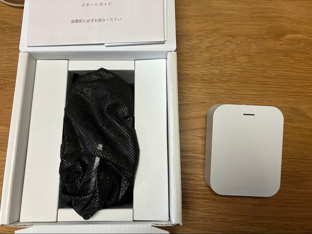 Qrio Lock 黒・Qrio Hubセット、予備用電池×2個、両面テープ付き
