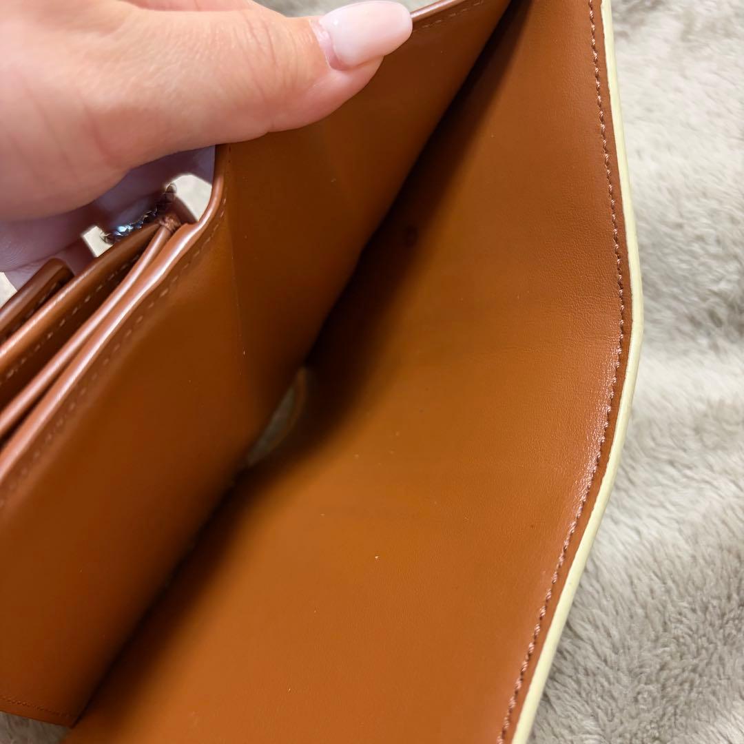 【セリーヌ】ベージュロゴ入り 三つ折り財布