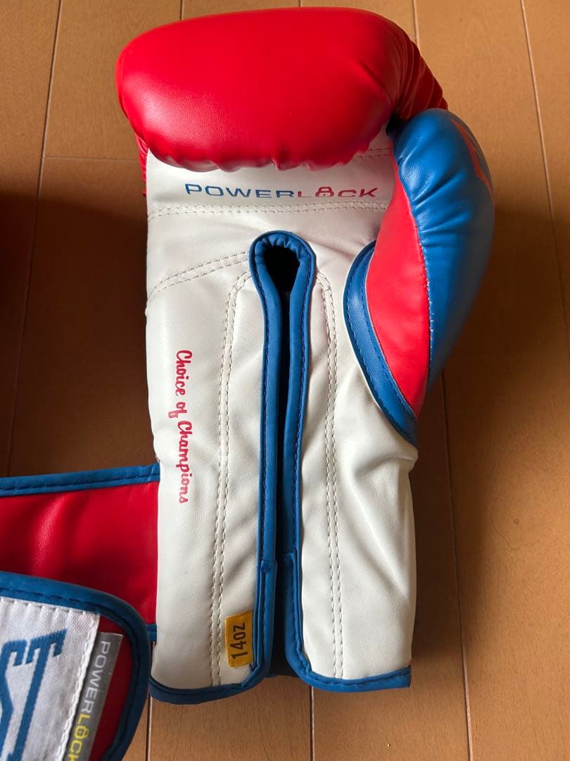 EVERLAST ボクシンググローブ 赤