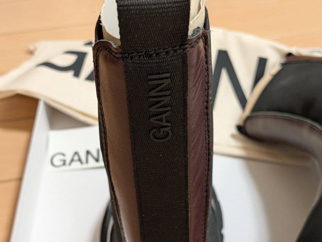 GANNI　サイドゴアチェルシーブーツ