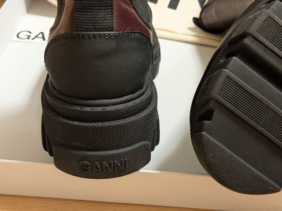 GANNI　サイドゴアチェルシーブーツ