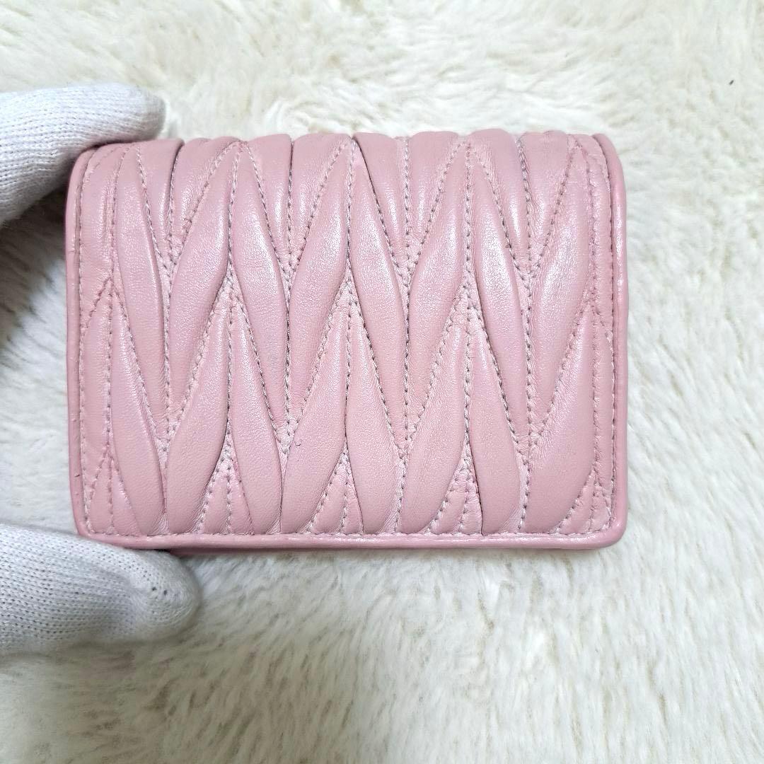 ✨極美品　RFID搭載✨ミュウミュウ　二つ折り　マテラッセ　キルティング　ピンク