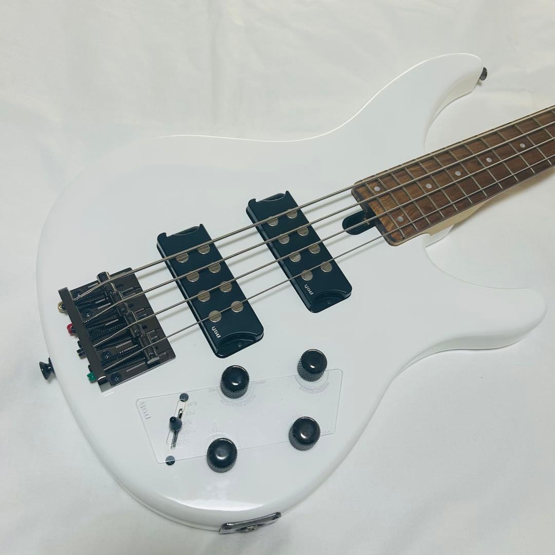 YAMAHA ヤマハTREX304 エレキベース　白　ホワイト　希少