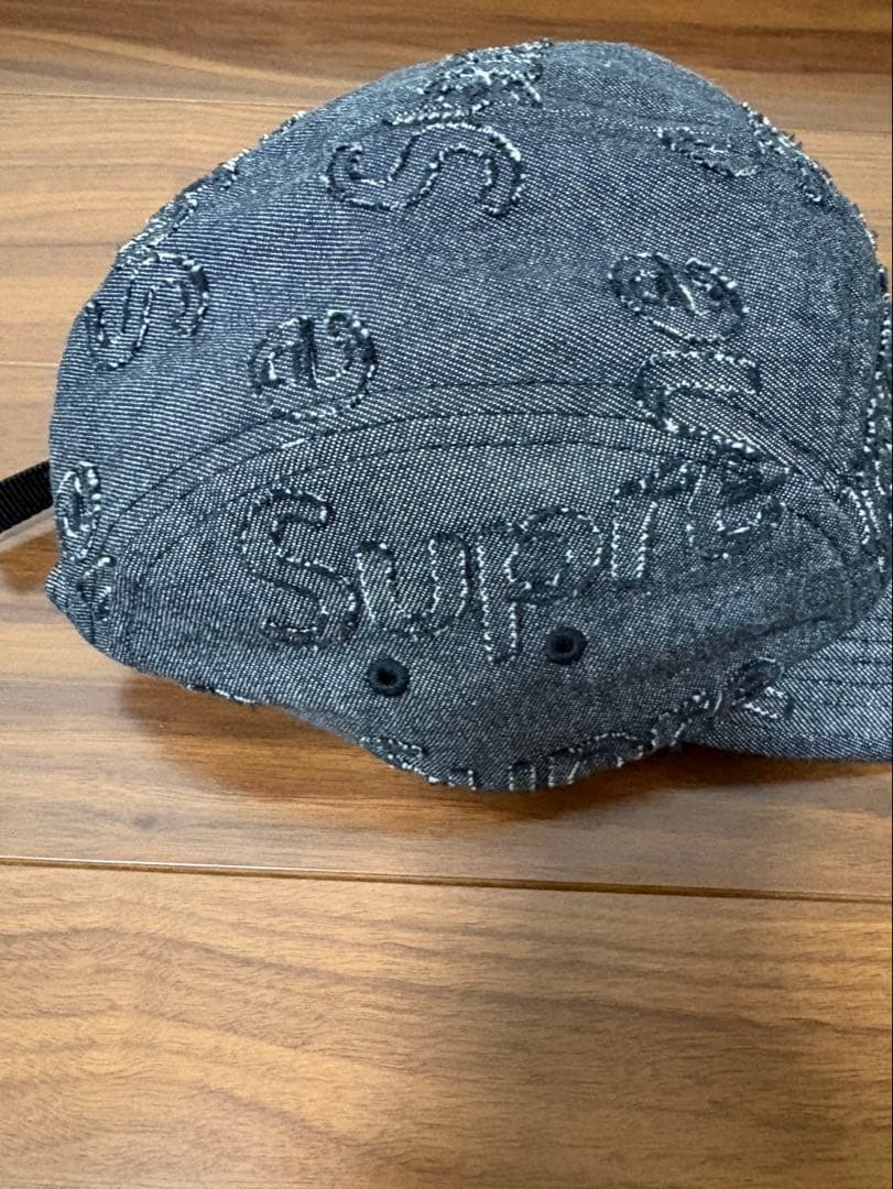 Supreme ロゴ刺繍キャップ グレー