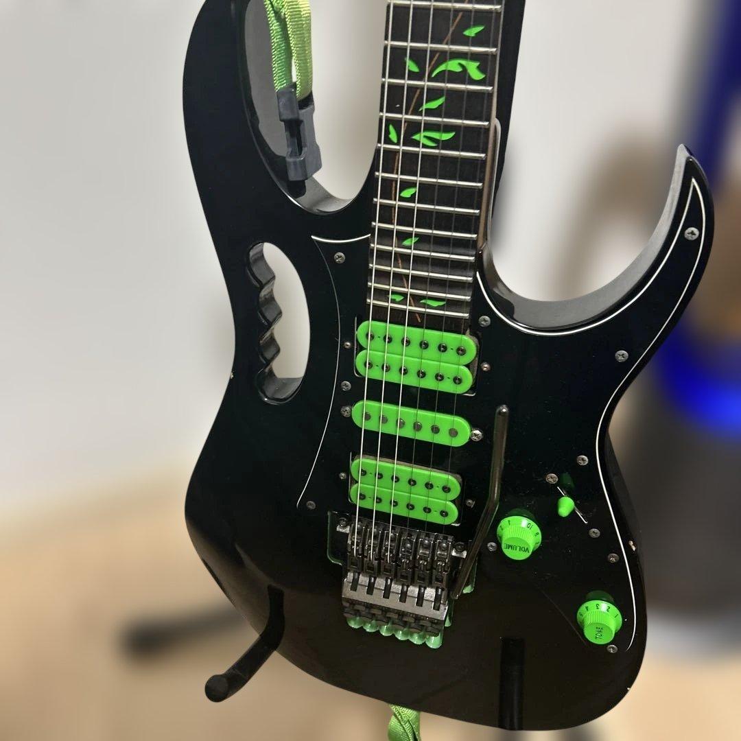 W*3様 Ibanez JEM 777V Steve Vai 1989年