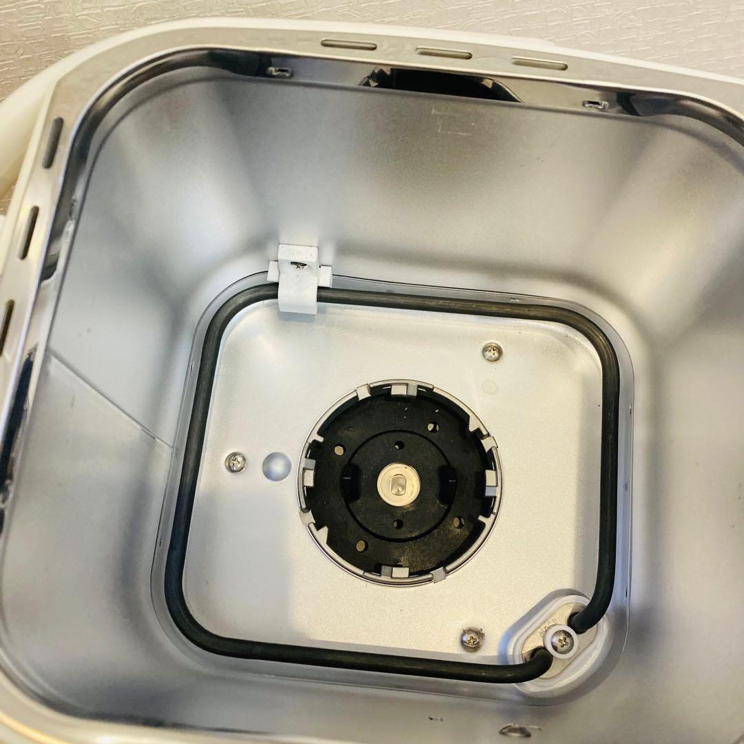 Zojirushi BB-HE10 ホームベーカリー コンパクトタイプ　米粉パン