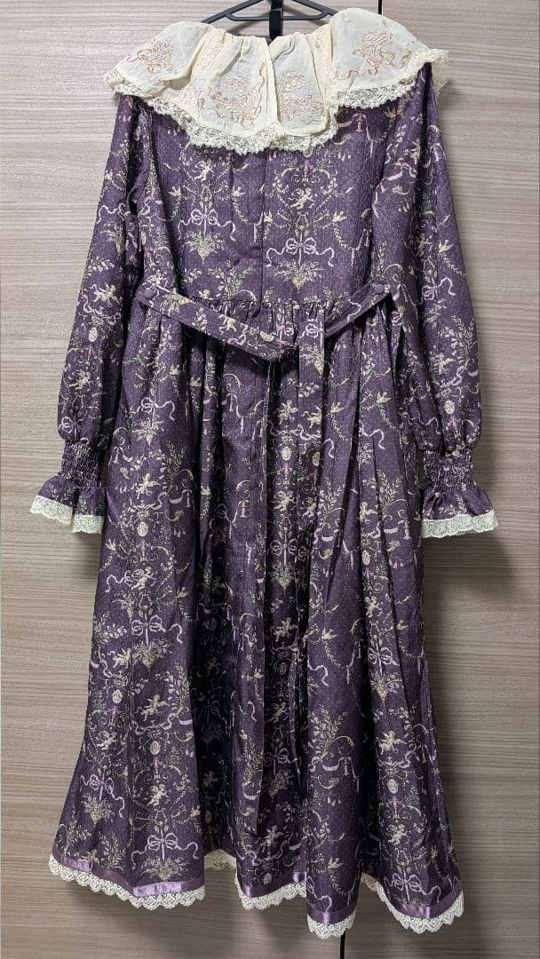 Angel Flower Wall 天使柄アンティーク風刺繍襟ワンピースセット