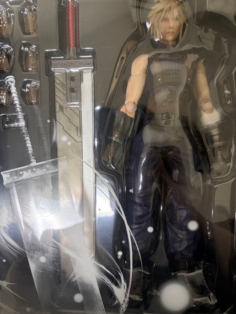 限定版　FF7 REMAKE プレイアーツ改　クラウド　リミテッドカラーモデル