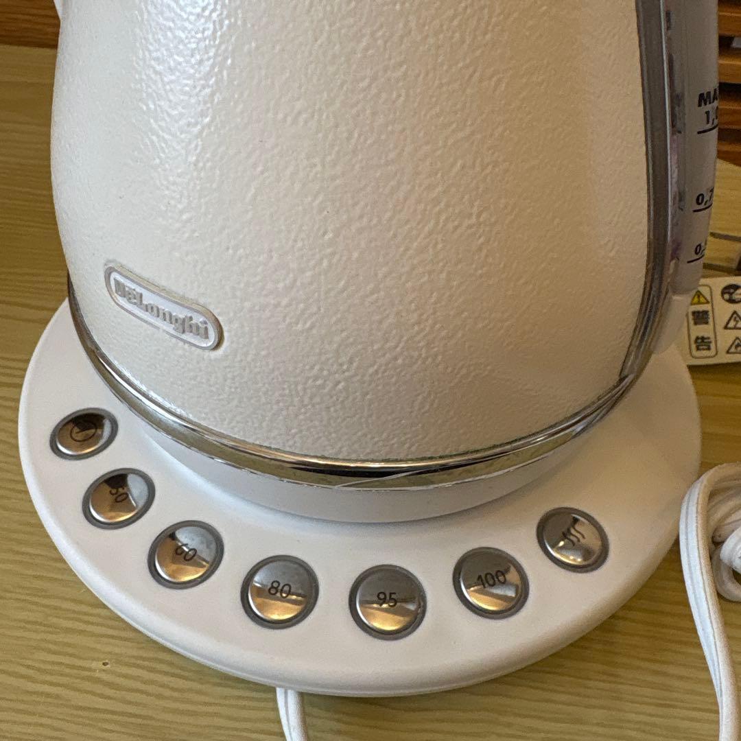 デロンギ 電気カフェケトル ホワイト