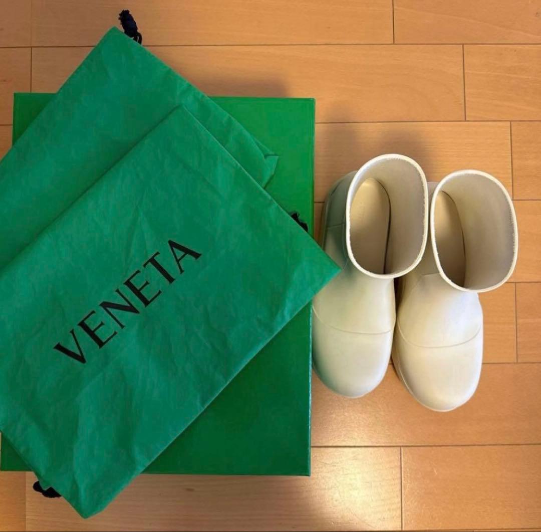 BOTTEGA VENETA パドルブーツ　白　ホワイト