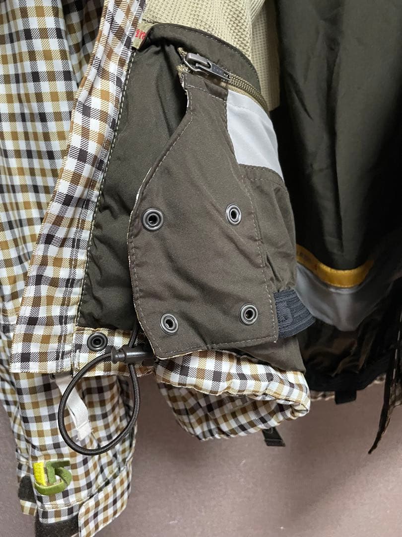 ☆バートン　BURTON スノボ　ウエア