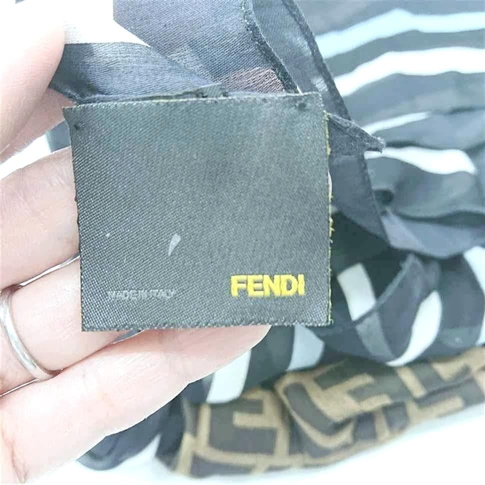 ★フェンディ FENDI ズッカ柄 シルクスカーフ ブラウン系 レディース
