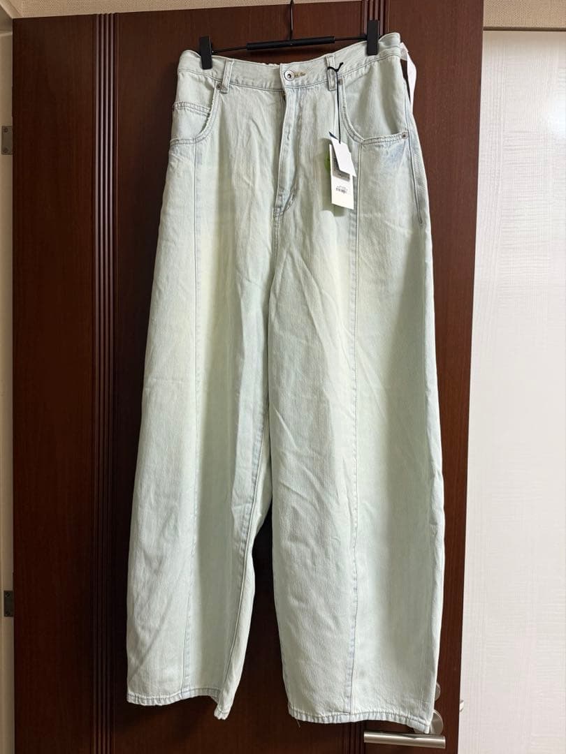 ニコアンド　3Dドロップデニムパンツ　L