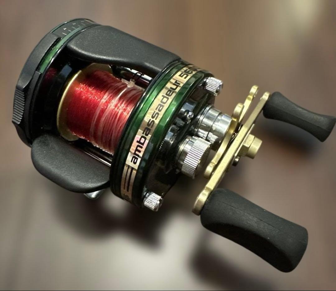 ABU アブガルシア　アンバサダー　5600C5 MAG-X グリーン