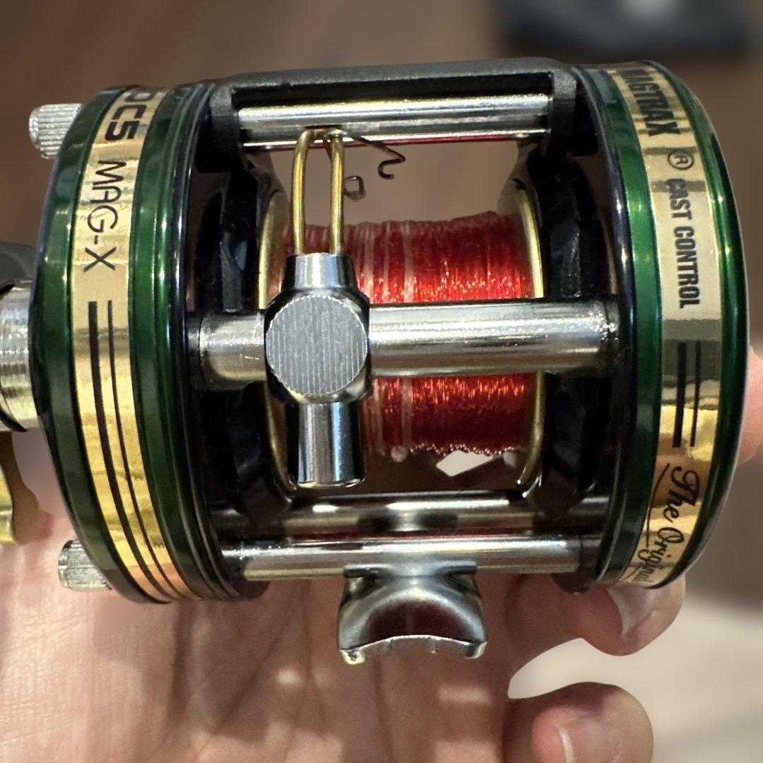 ABU アブガルシア　アンバサダー　5600C5 MAG-X グリーン