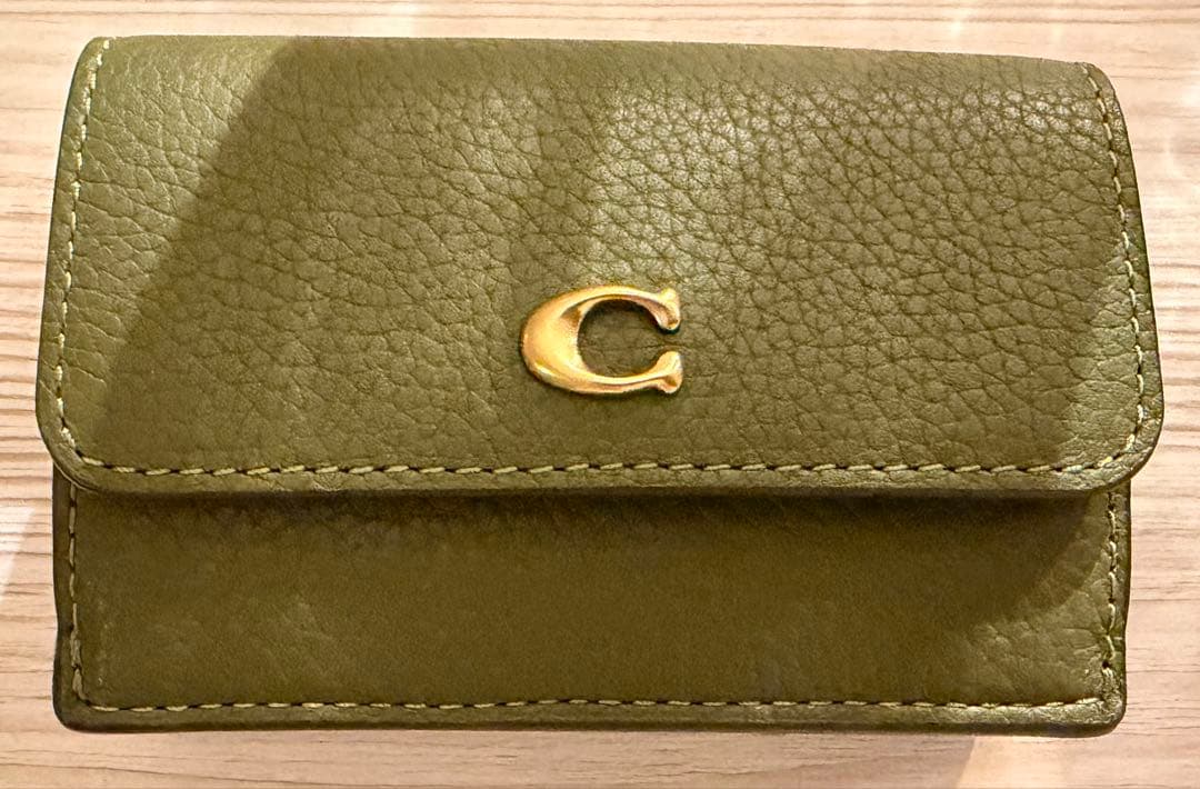 値下げ！COACH ミニトライフォールド ウォレット オリーブグリーン 二つ折り