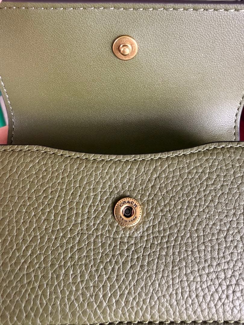 値下げ！COACH ミニトライフォールド ウォレット オリーブグリーン 二つ折り