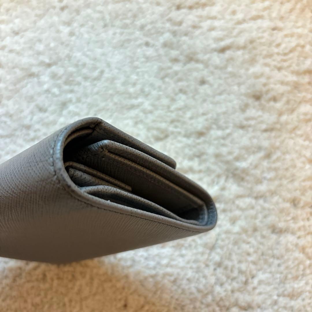 プラダ　PRADA♡3つ折り財布　グレー　サフィアーノレザー