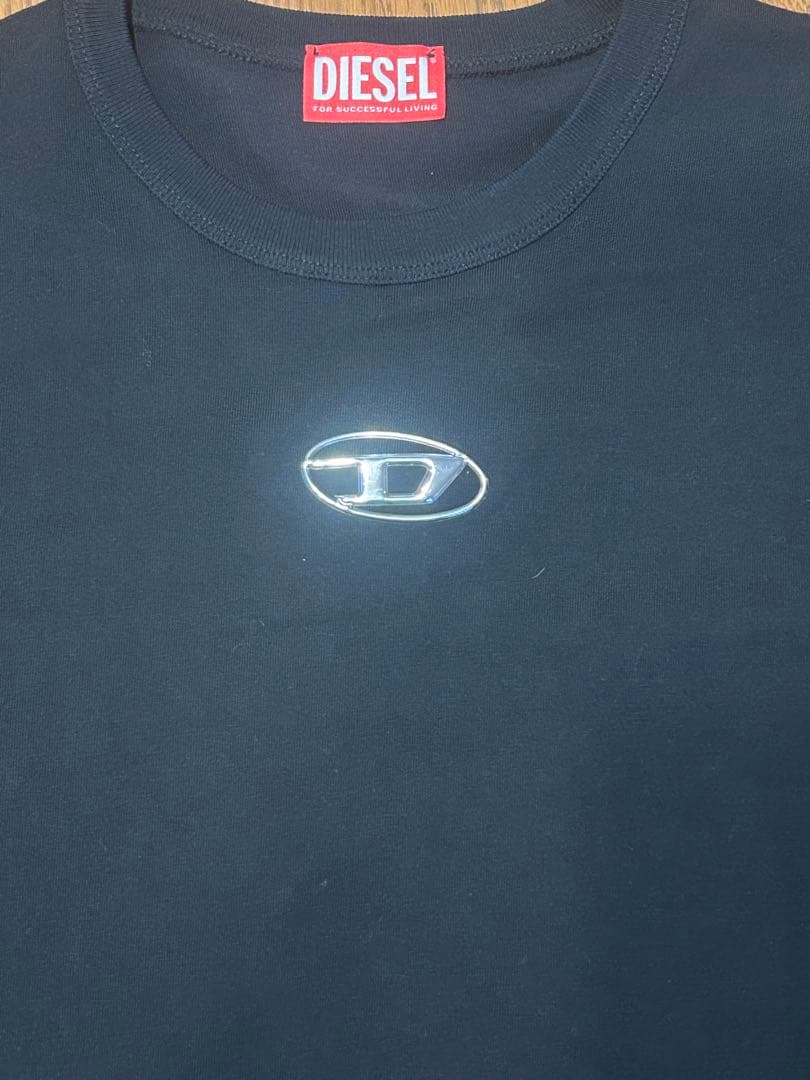 DIESEL ブラック Tシャツ ロゴ入り