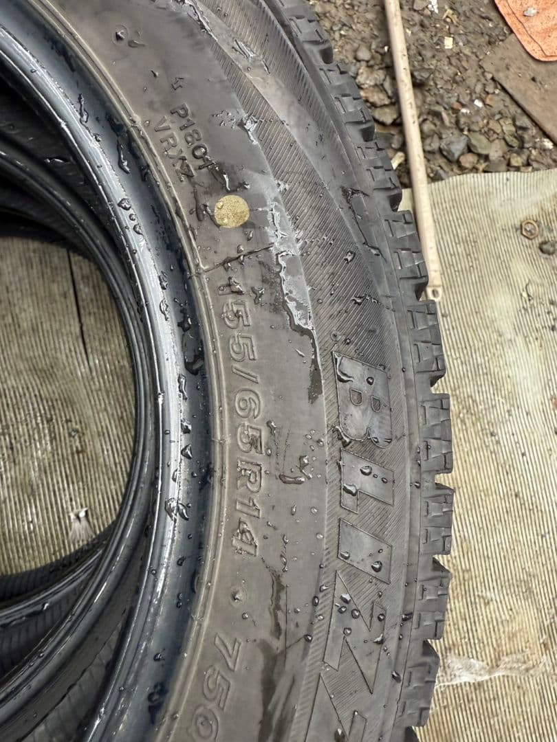 BRIDGESTONE VRX スタッドレス 155/65R14 19、20年製