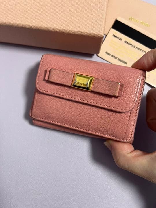 miumiu リボン　コンパクト財布