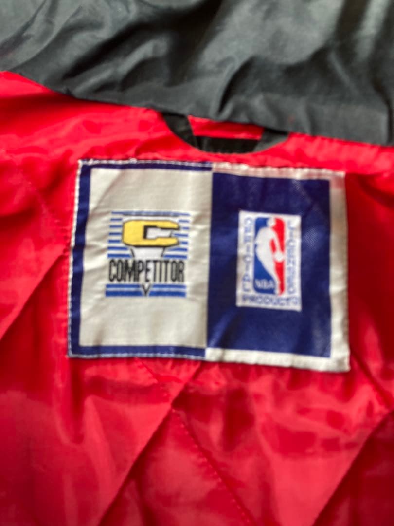 NBA シカゴブルズ 中綿ナイロンジャケット 90sヴィンテージ