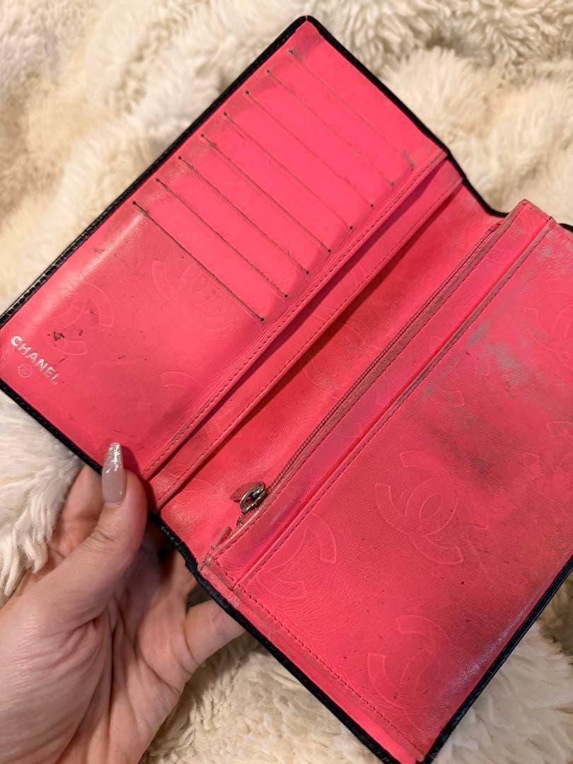CHANEL 二つ折り財布 ブラック ピンク
