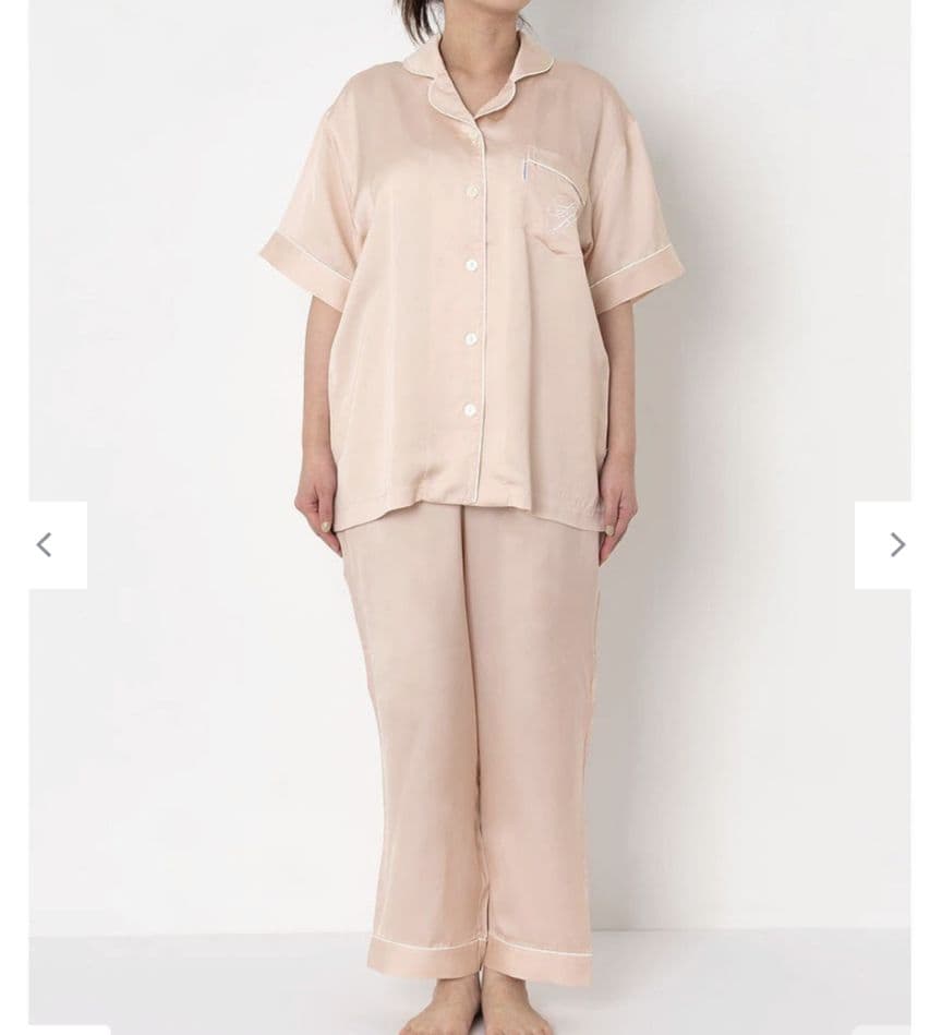 新品タグ付き ワコール 睡眠科学 ルームウェア パジャマ サテン M 高級 PI