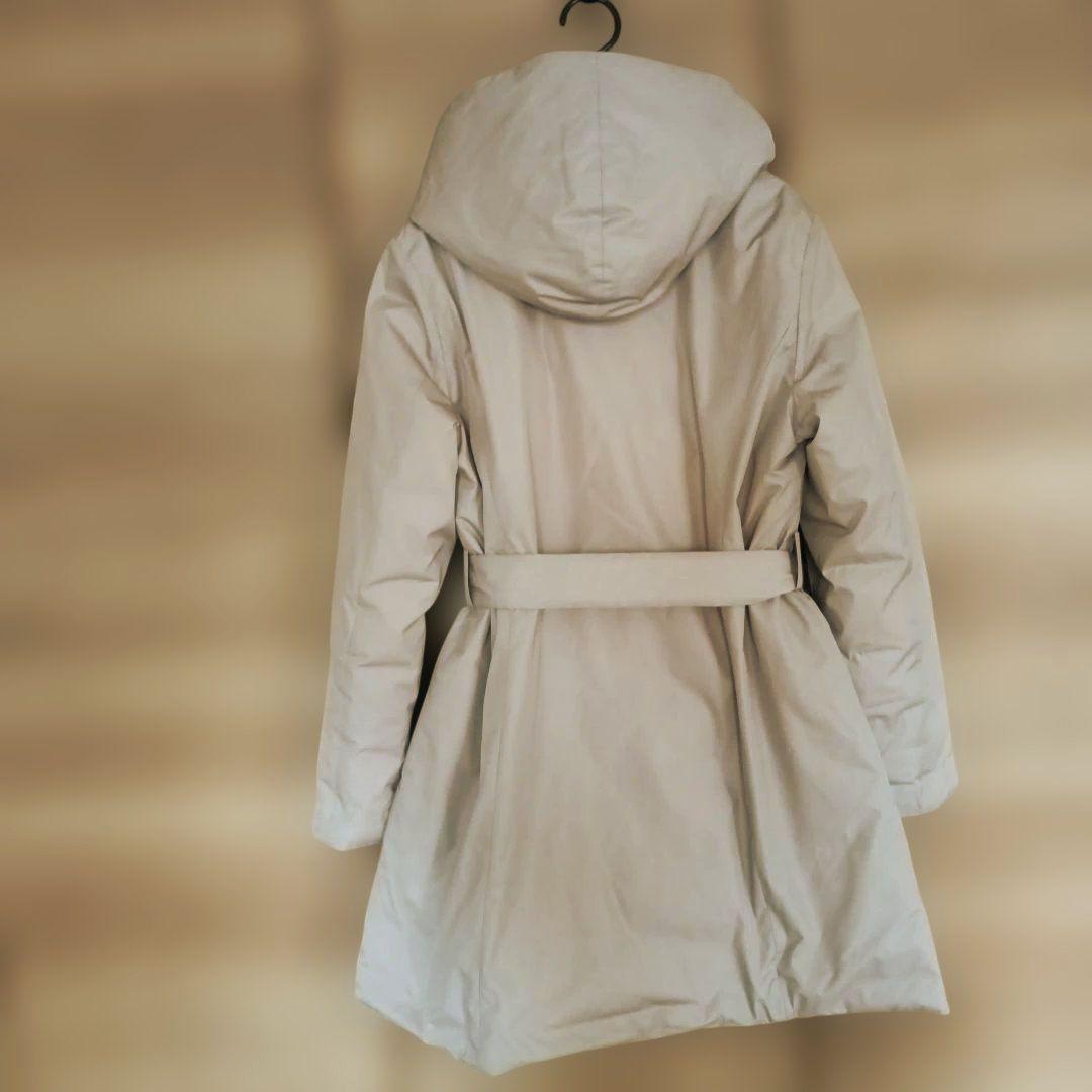 theory luxe　フード付きグレージュダウンコート