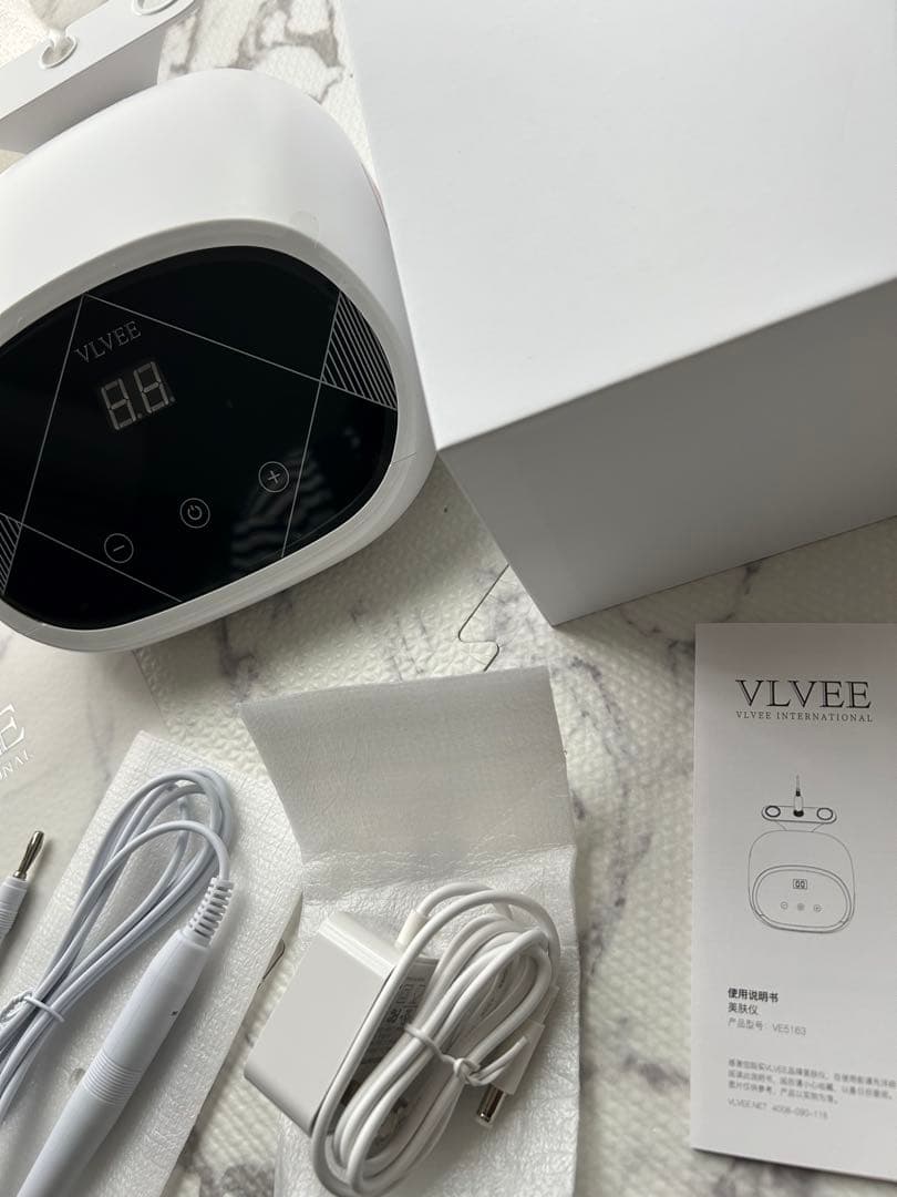 VLVEE 美容器 デジタル表示 シミケア機器 シミ取り！新品未使用！！残り2個