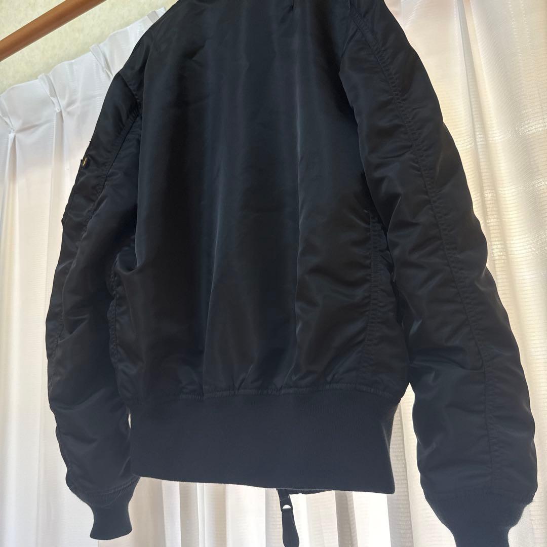 極美品/大人気モデルAlpha Industries MA-1 アルファ　黒　M