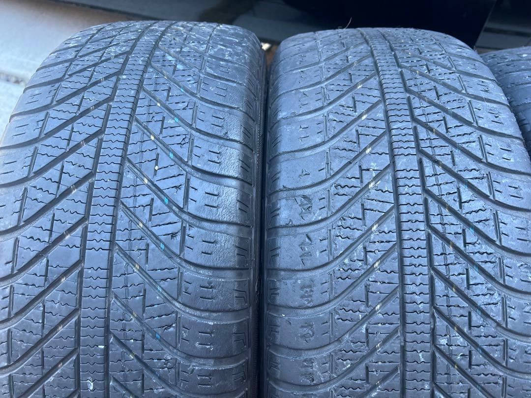205/50R17タイヤ4本GOODYEAR VECTOR 4SEASONS ①
