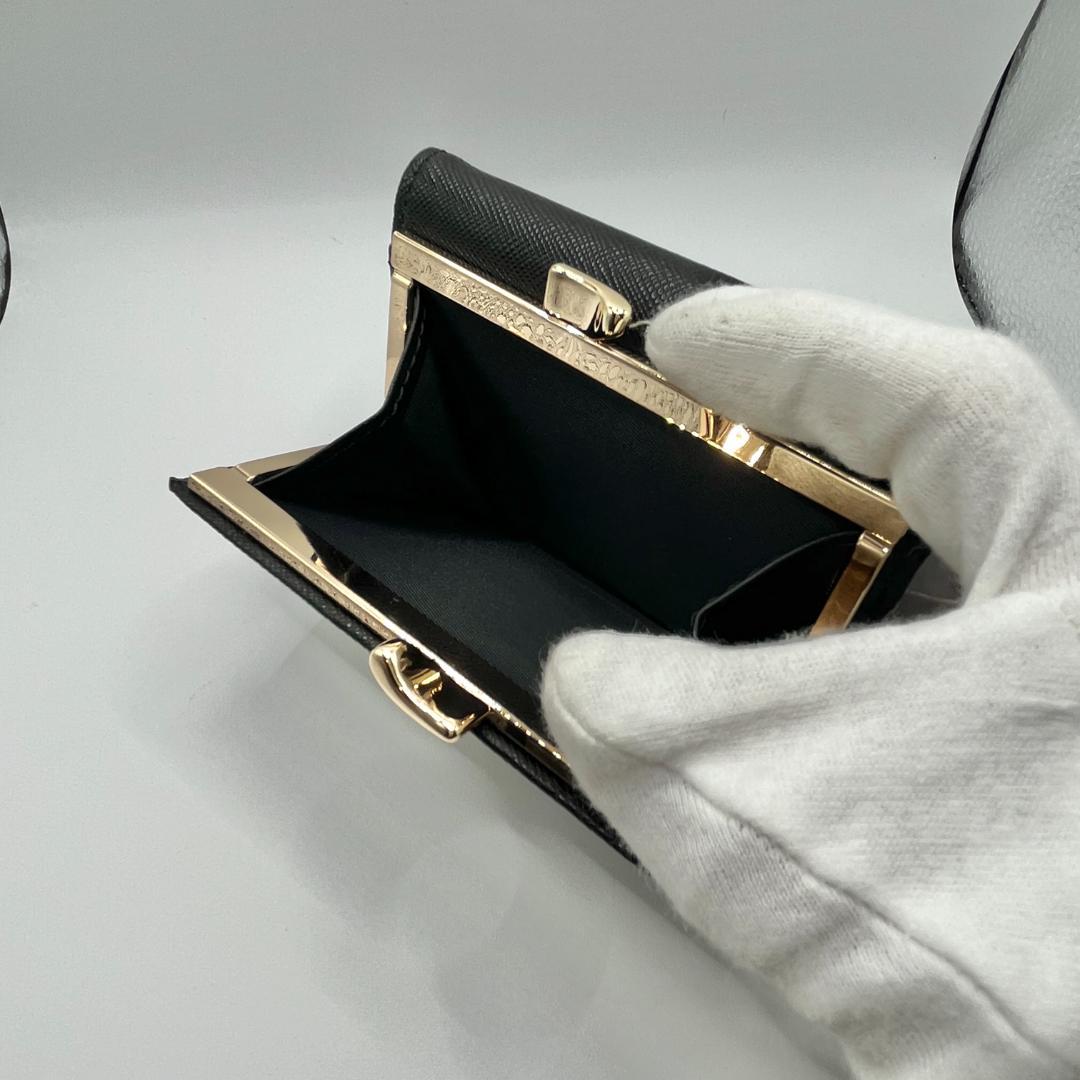 大人気 Vivienne Westwood 特価 がま口 折財布 黒 金 オーブ