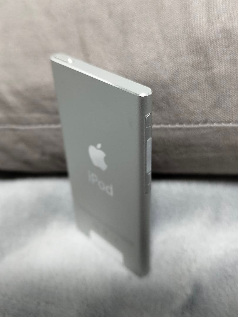 動作品！Apple iPodnano 16GB シルバー