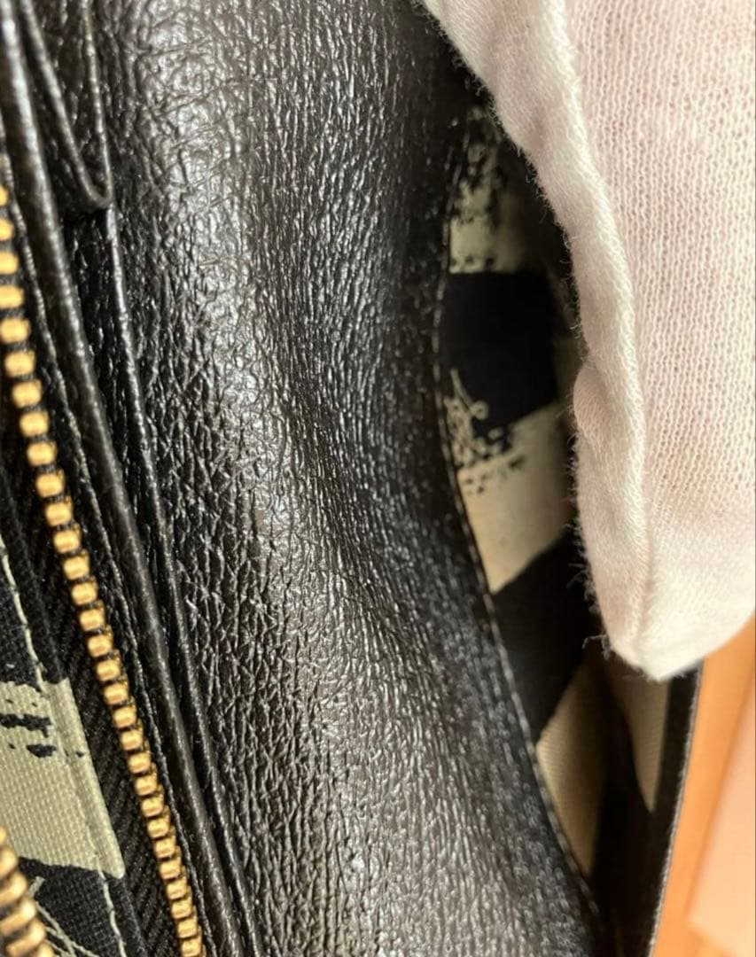 vivienne westwood 三つ折り財布　ゴールドオーブ ブラック