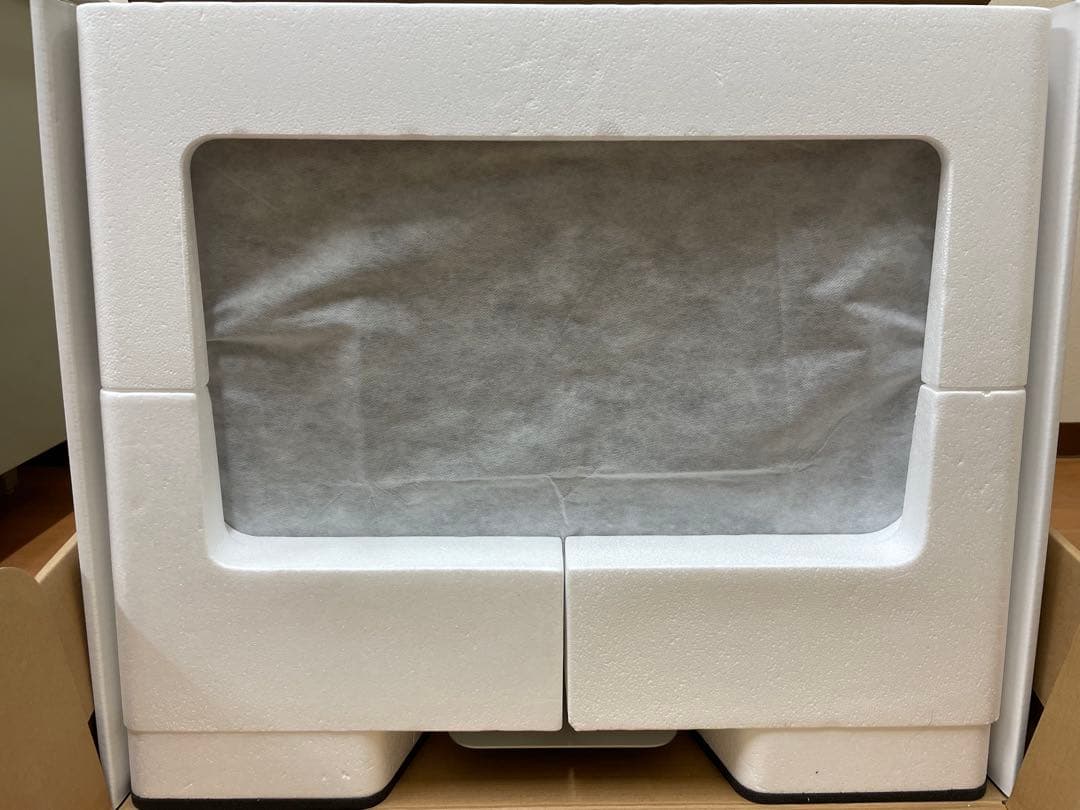 Apple iMac Retina 4K 21.5インチ　(2017)