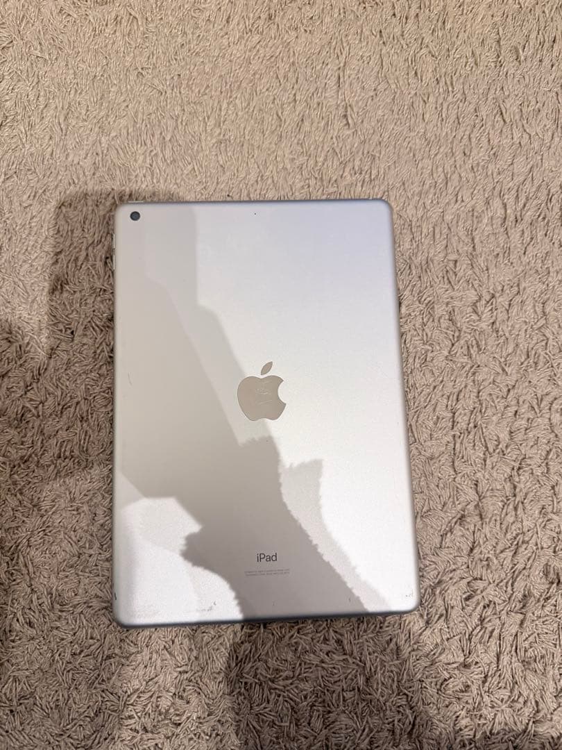 iPad (第7世代) 128GB Wi-Fi シルバー