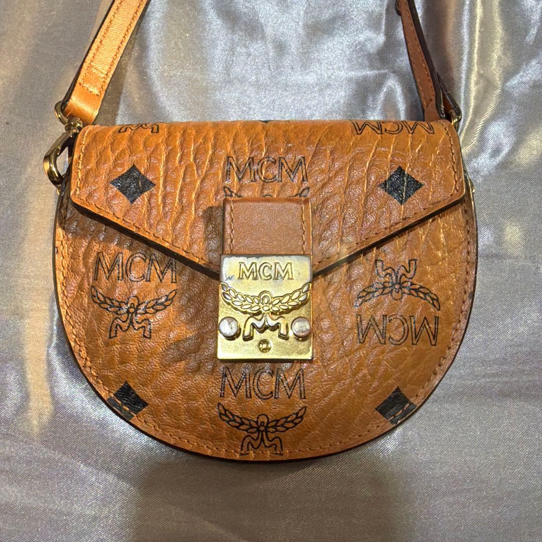 MCM mcm ウォレットチェーン 財布 ブラウン