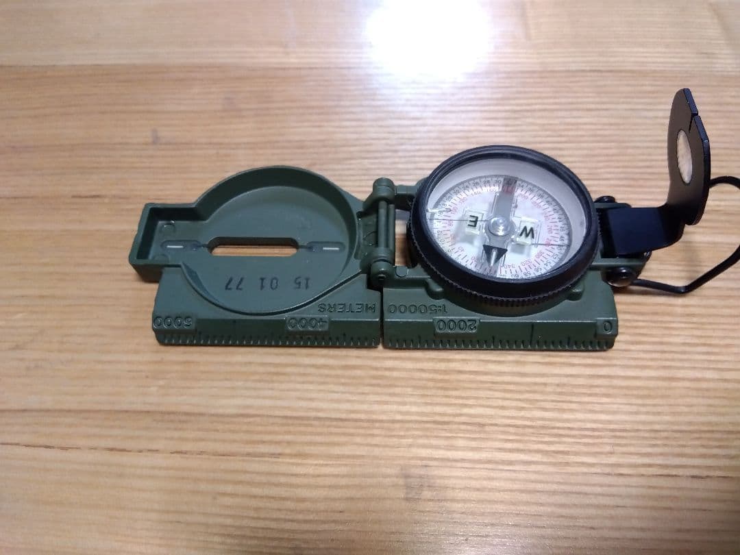 ＣＡＭＭＥＮＧＡ　レンザティックコンパス　トリチウム
