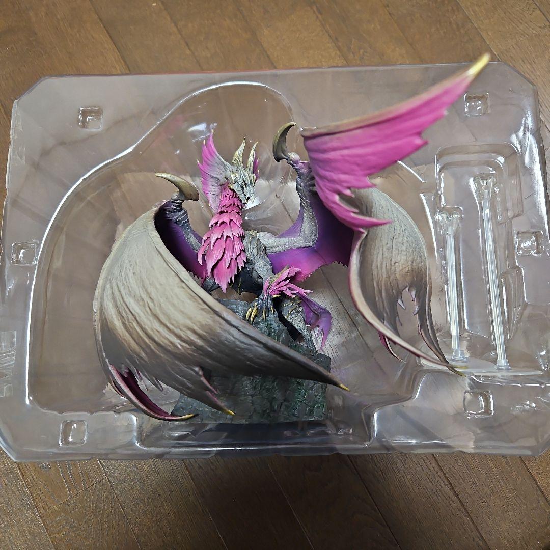 モンスターハンター クリエイターズモデル 爵銀龍 メルゼナ フィギュア