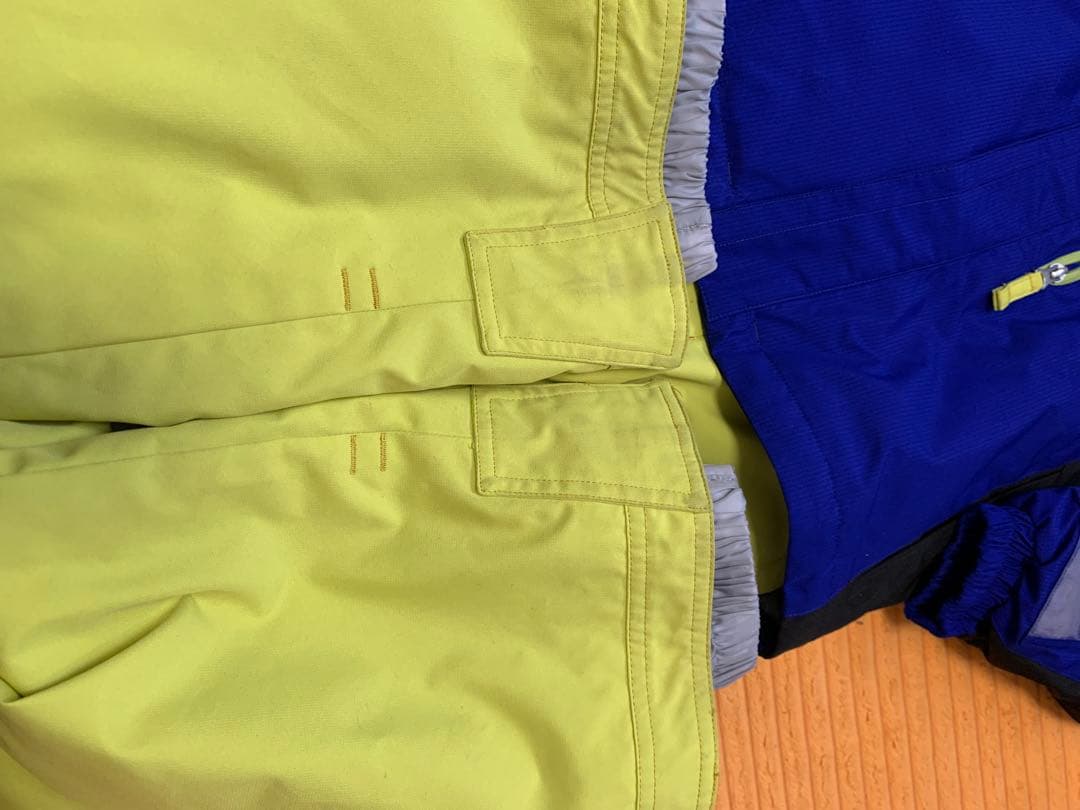 DESCENTE 130センチ　スキーウェア