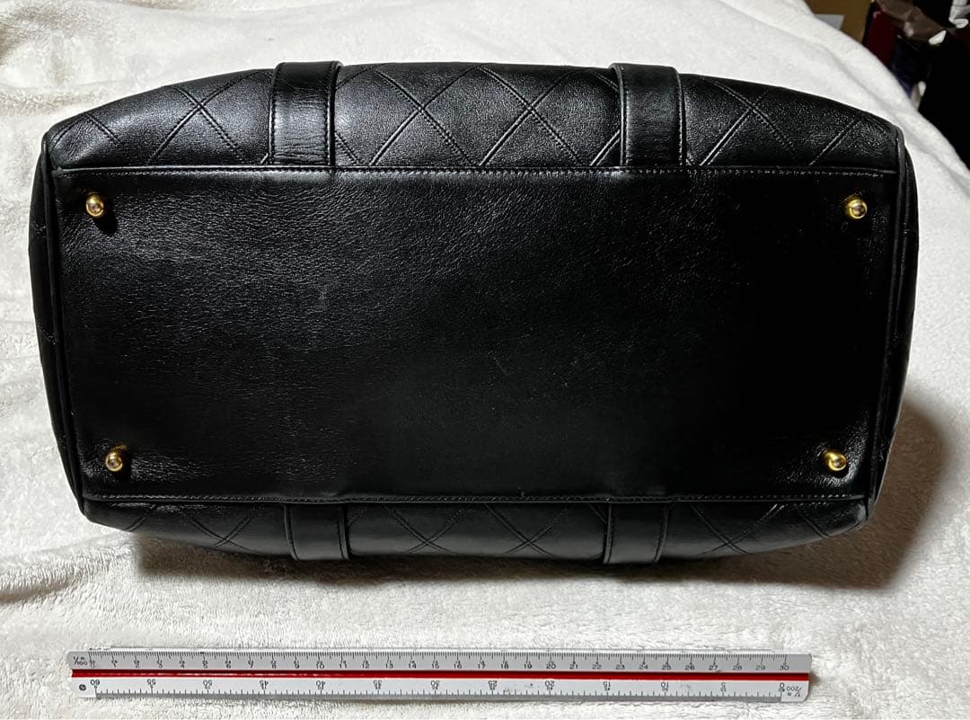 CHANEL ボストンバック肩紐付き